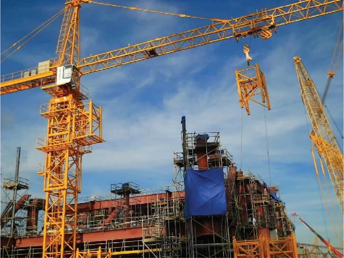 Hình ảnh cần trục tháp trong hồ sơ năng lực