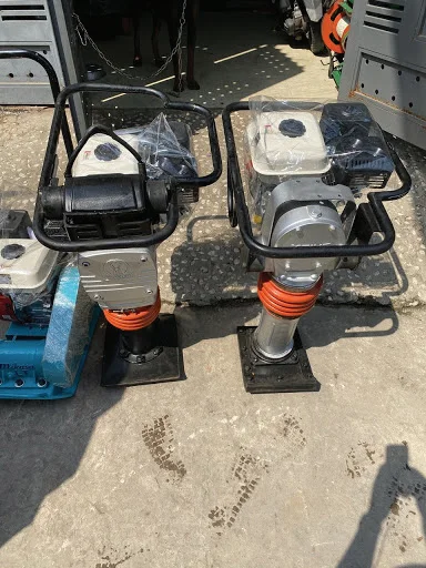 Hình ảnh máy đầm bê tông trong hồ sơ năng lực